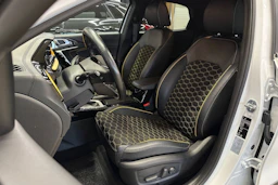 valkoinen Kia XCeed 2021 kuva 13.