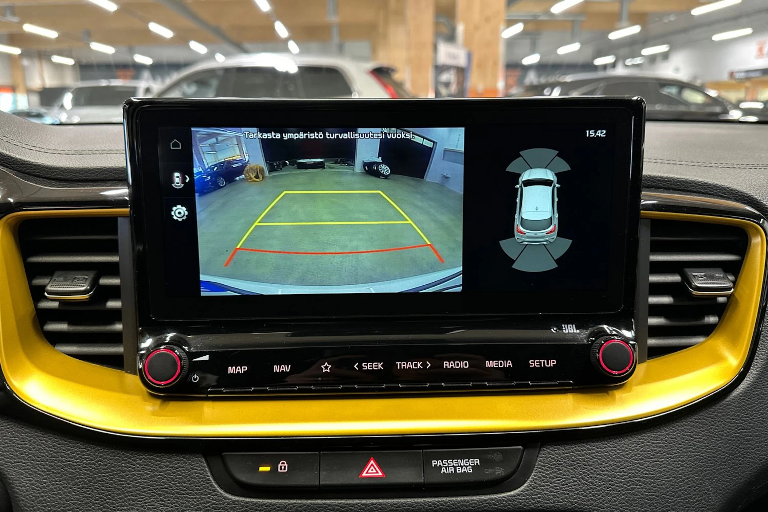 valkoinen Kia XCeed 2021 kuva 16.