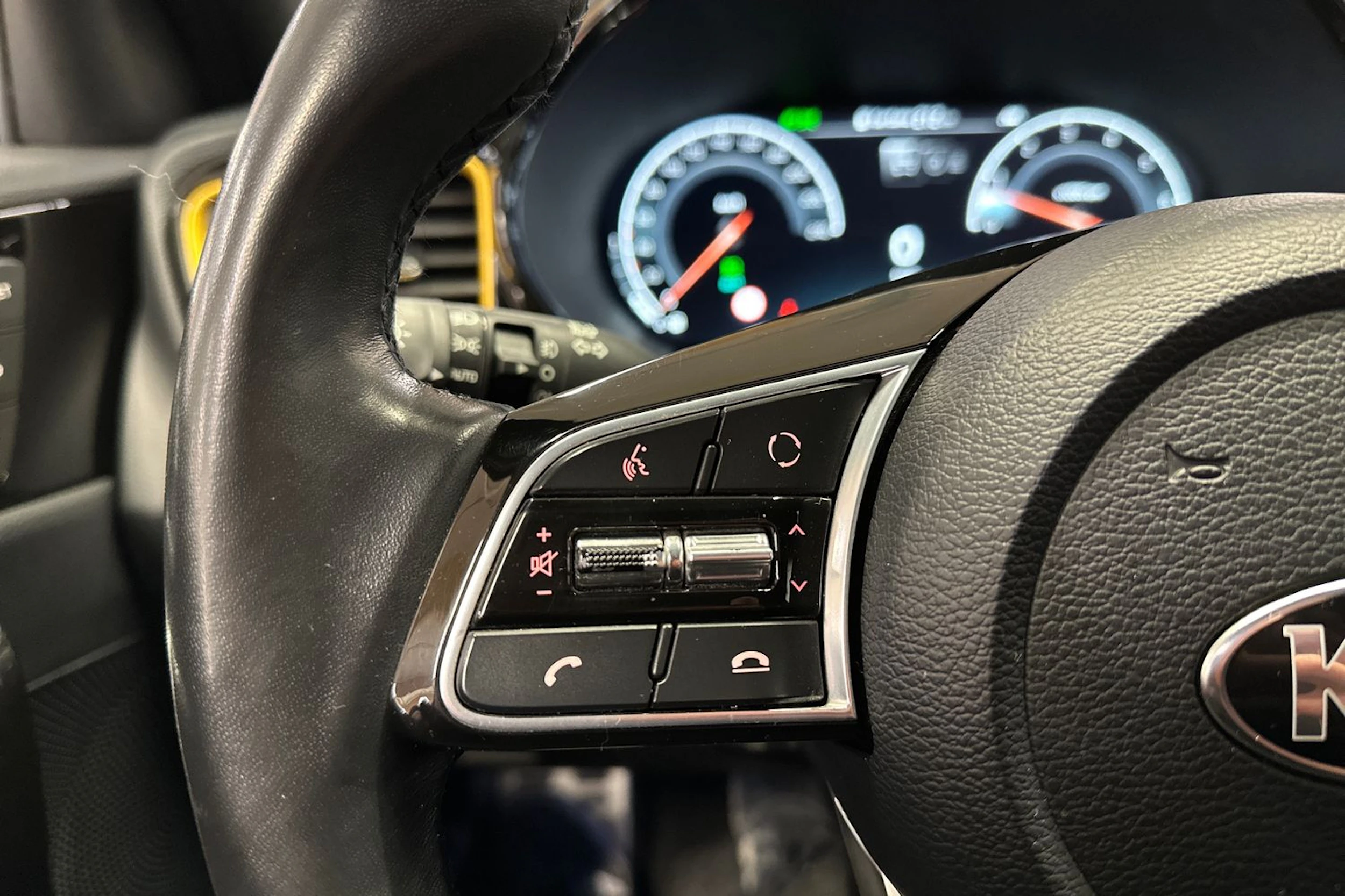 valkoinen Kia XCeed 2021 kuva 24.