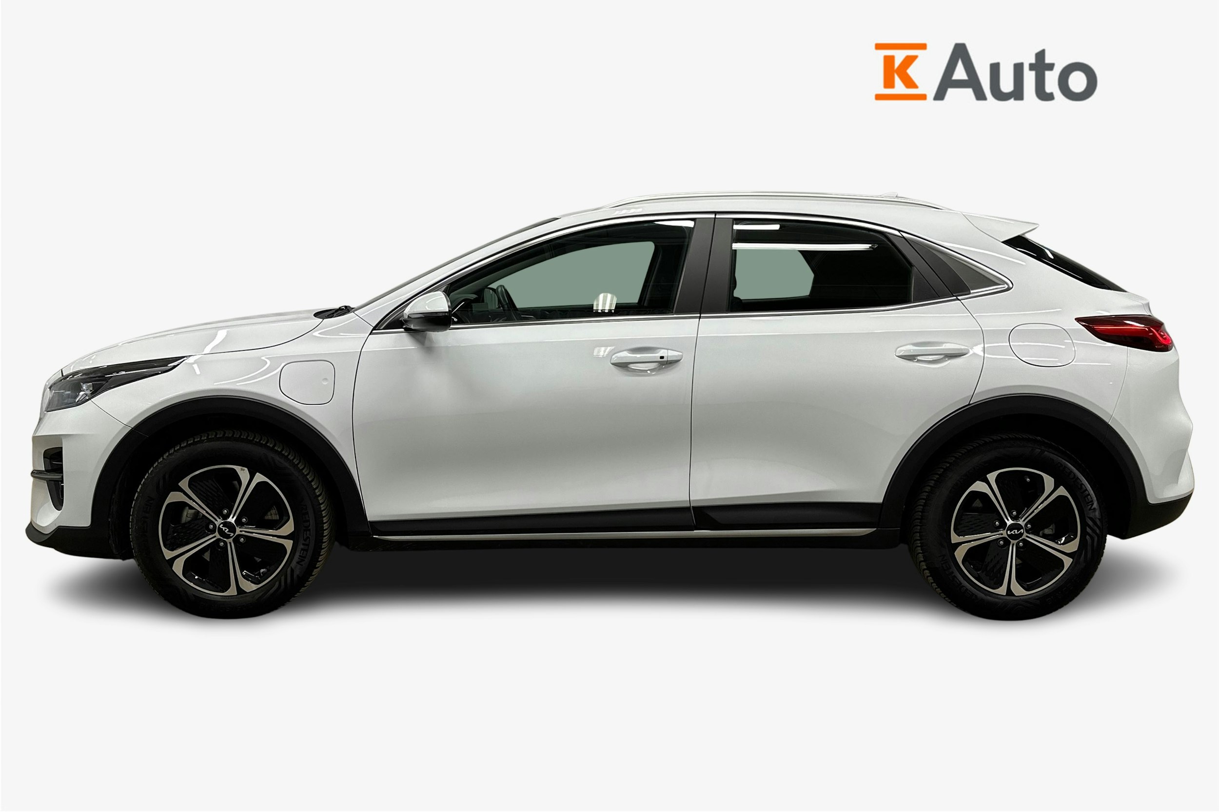 valkoinen Kia XCeed 2022 kuva 5.