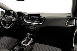 valkoinen Kia XCeed 2022 kuva 7.