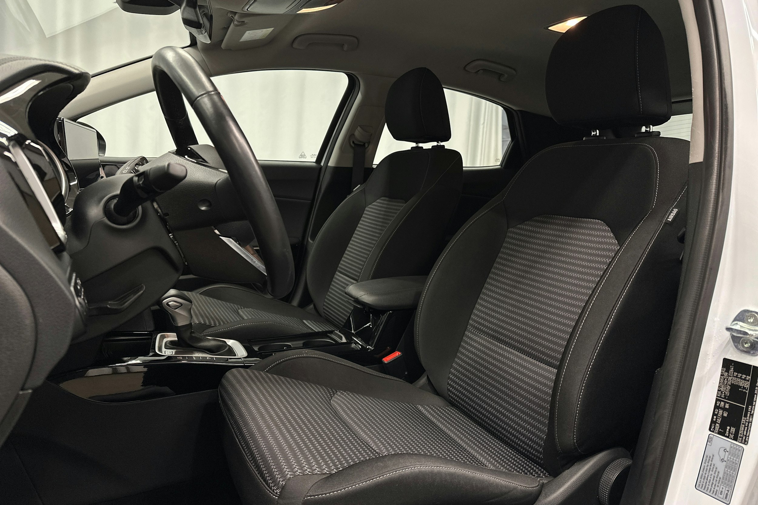 valkoinen Kia XCeed 2022 kuva 12.