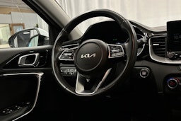 valkoinen Kia XCeed 2022 kuva 13.