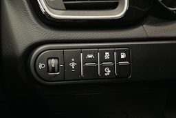 valkoinen Kia XCeed 2022 kuva 16.