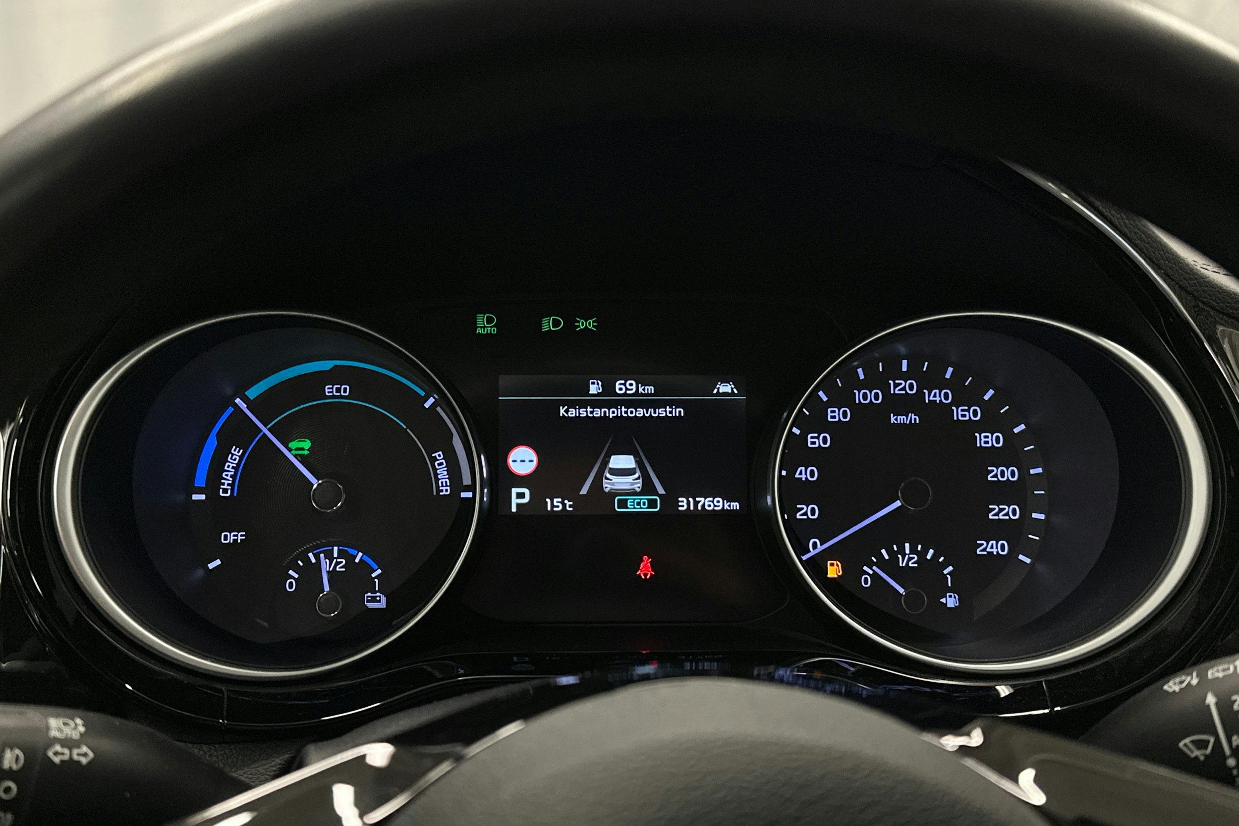 valkoinen Kia XCeed 2022 kuva 17.