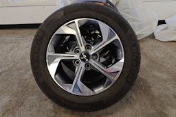 harmaa Kia XCeed 2022 kuva 13.