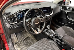 punainen Kia XCeed 2023 kuva 3.