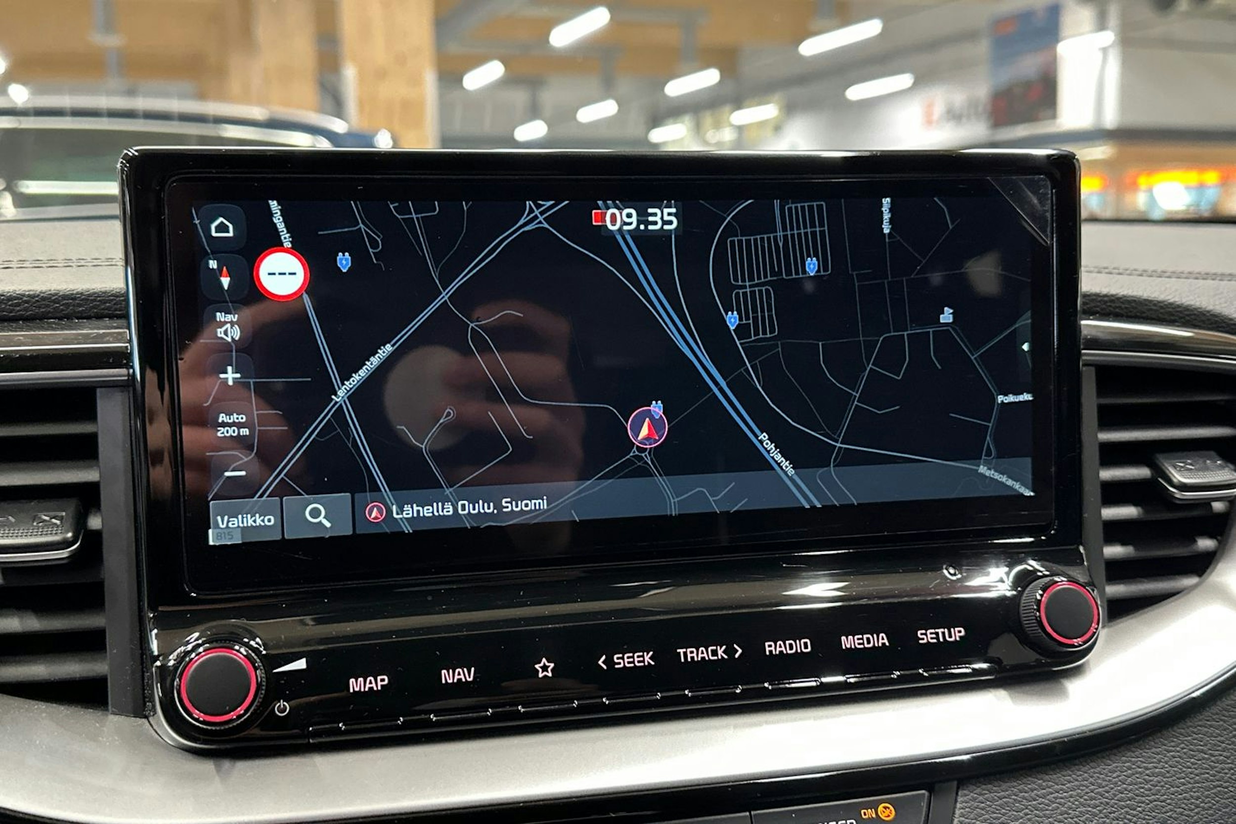punainen Kia XCeed 2023 kuva 20.