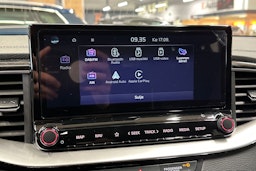 punainen Kia XCeed 2023 kuva 21.