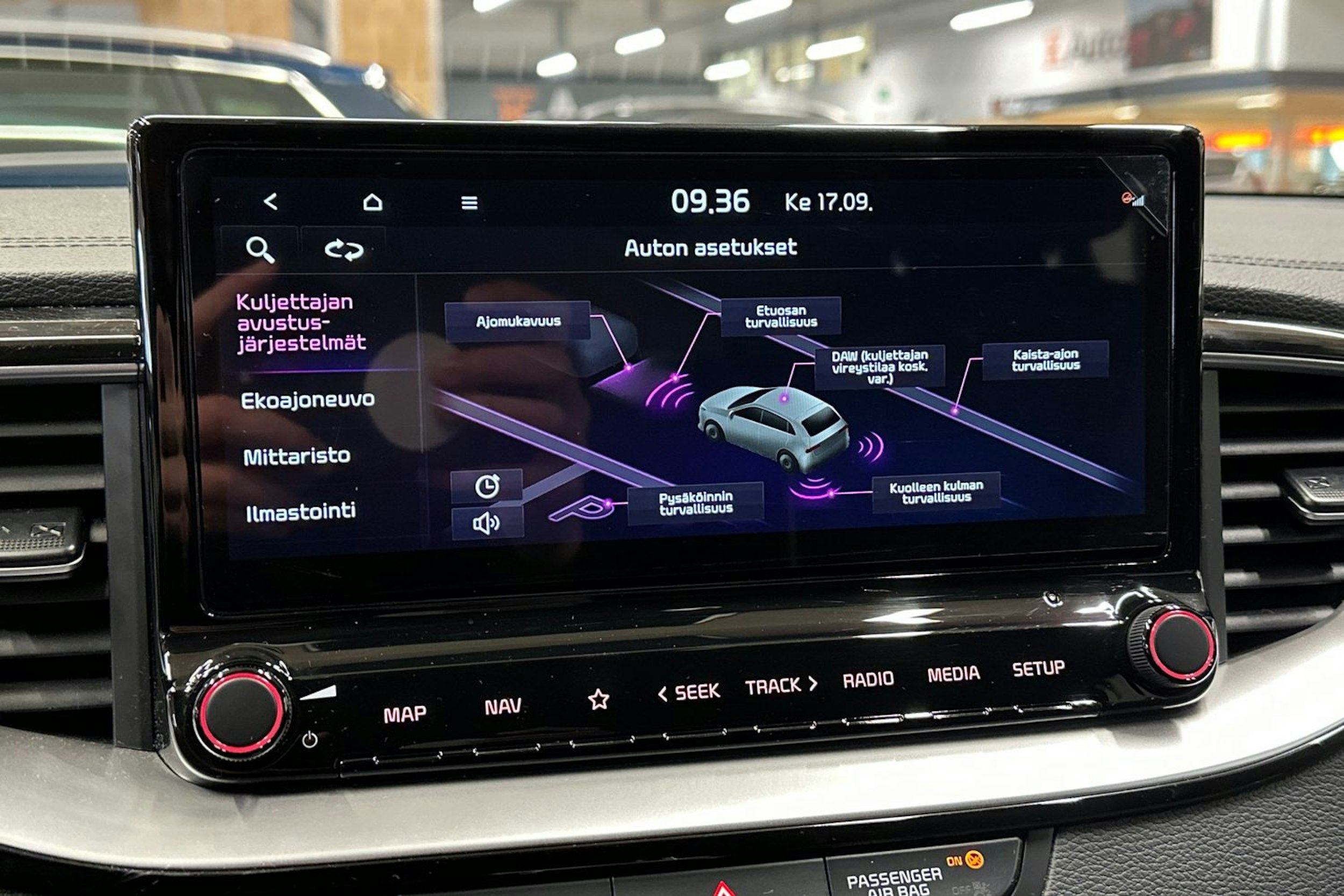 punainen Kia XCeed 2023 kuva 22.