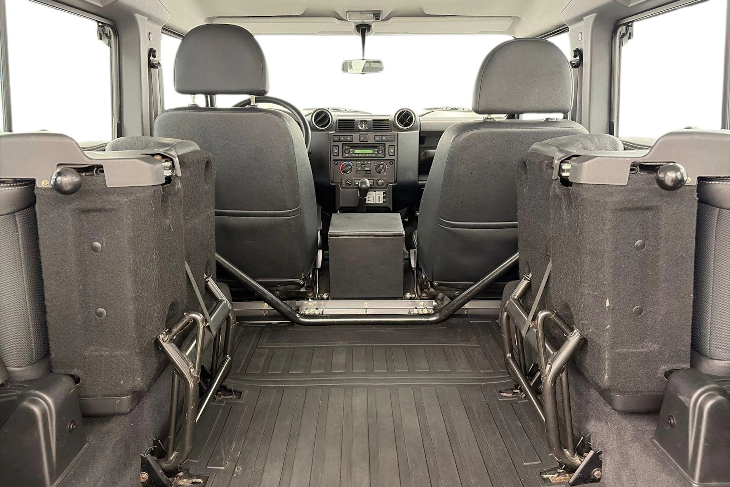 harmaa Land Rover Defender 2007 kuva 7.