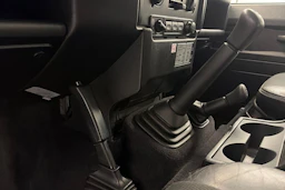 harmaa Land Rover Defender 2007 kuva 20.
