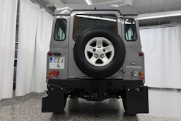 harmaa Land Rover Defender 2007 kuva 21.