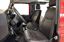 punainen Land Rover Defender 2007 kuva 3.