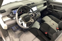 harmaa Land Rover Defender 2021 kuva 6.
