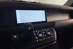 harmaa Land Rover Defender 2021 kuva 13.