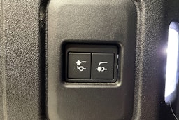 harmaa Land Rover Defender 2021 kuva 31.