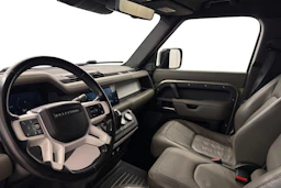 vihreä Land Rover Defender 2021 kuva 6.