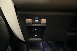 vihreä Land Rover Defender 2021 kuva 18.