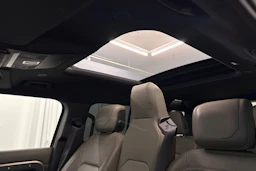 vihreä Land Rover Defender 2021 kuva 33.