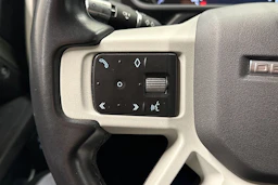 vihreä Land Rover Defender 2022 kuva 18.