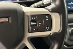 vihreä Land Rover Defender 2022 kuva 19.