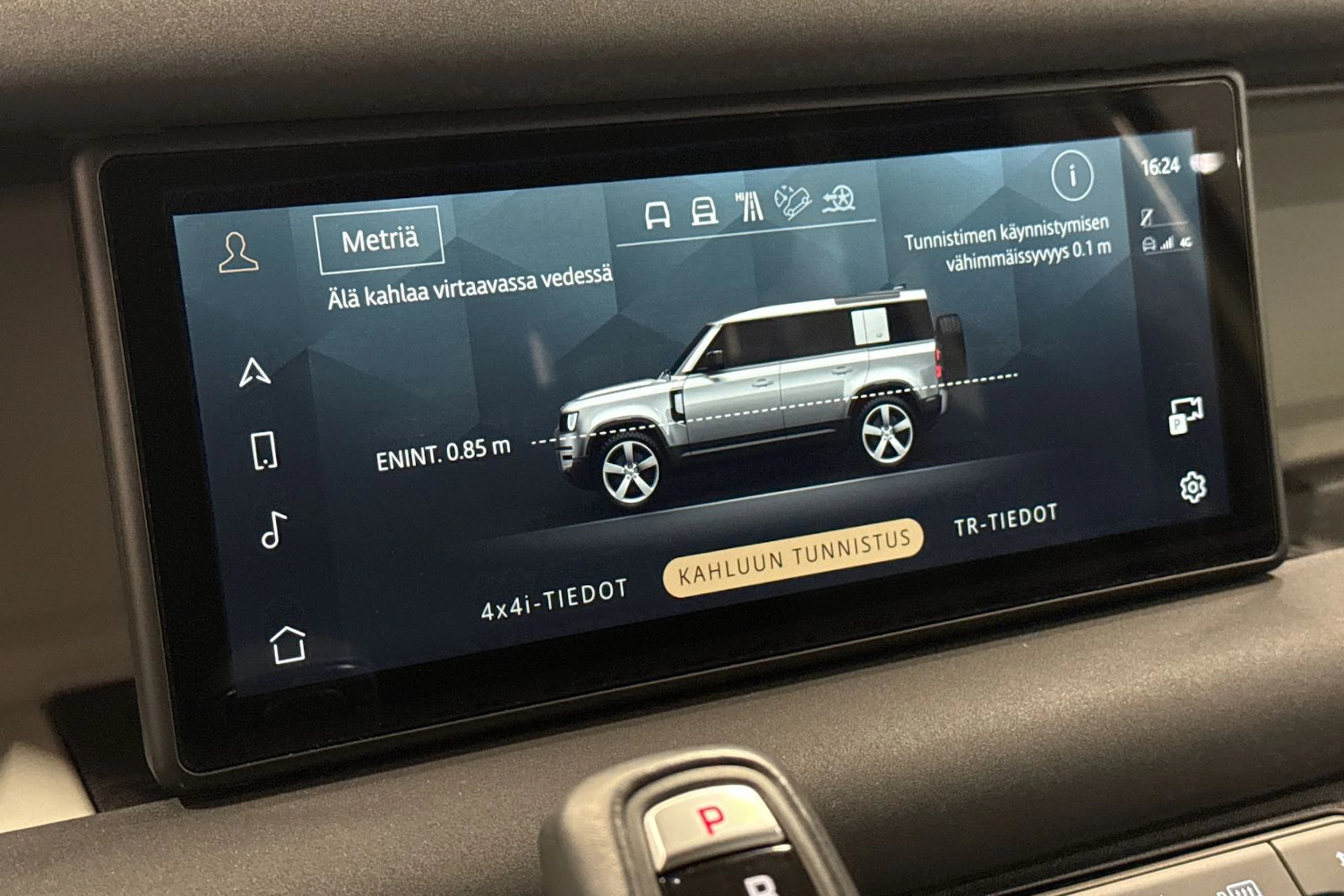 vihreä Land Rover Defender 2022 kuva 25.