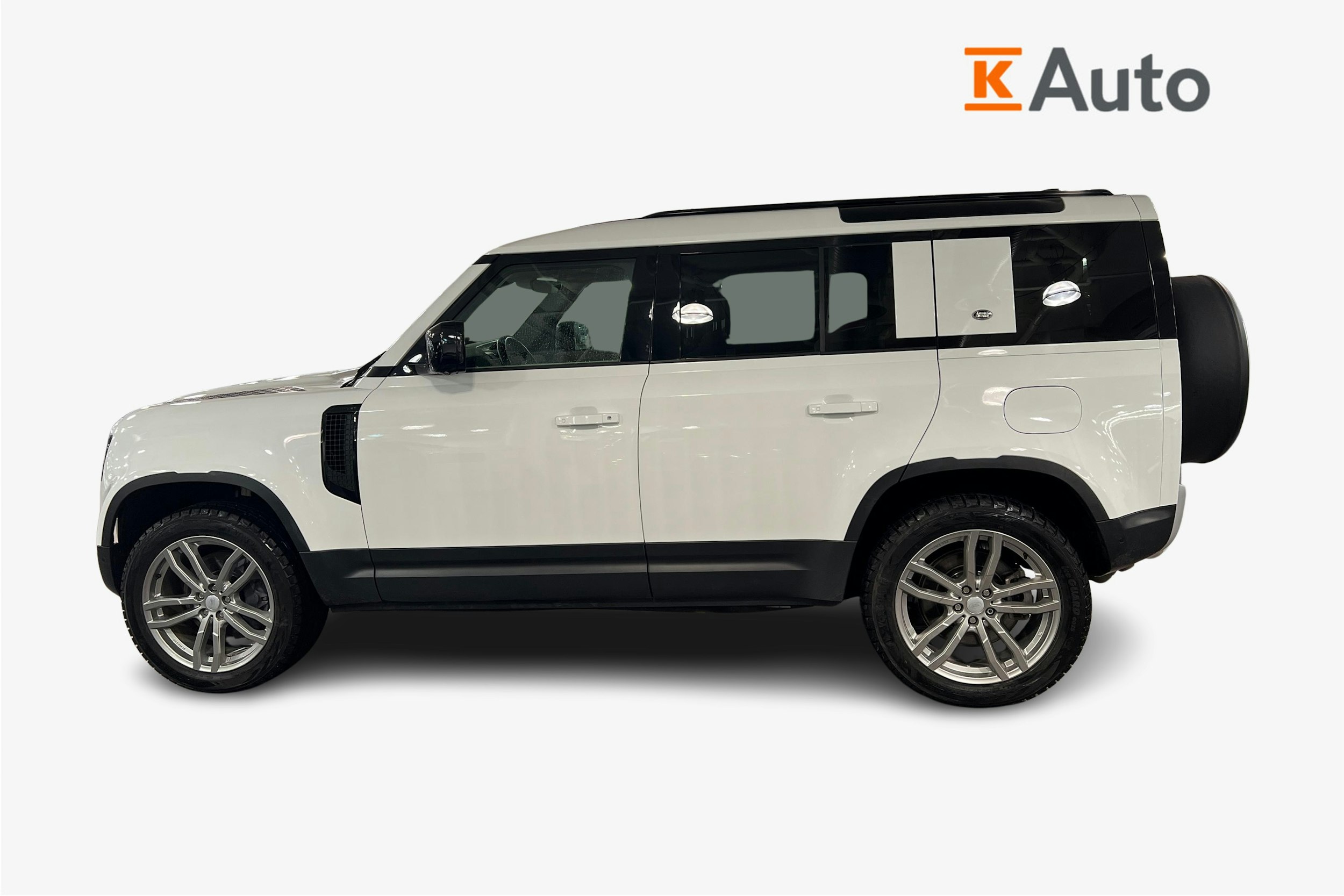 valkoinen Land Rover Defender 2022 kuva 5.