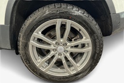 valkoinen Land Rover Defender 2022 kuva 9.