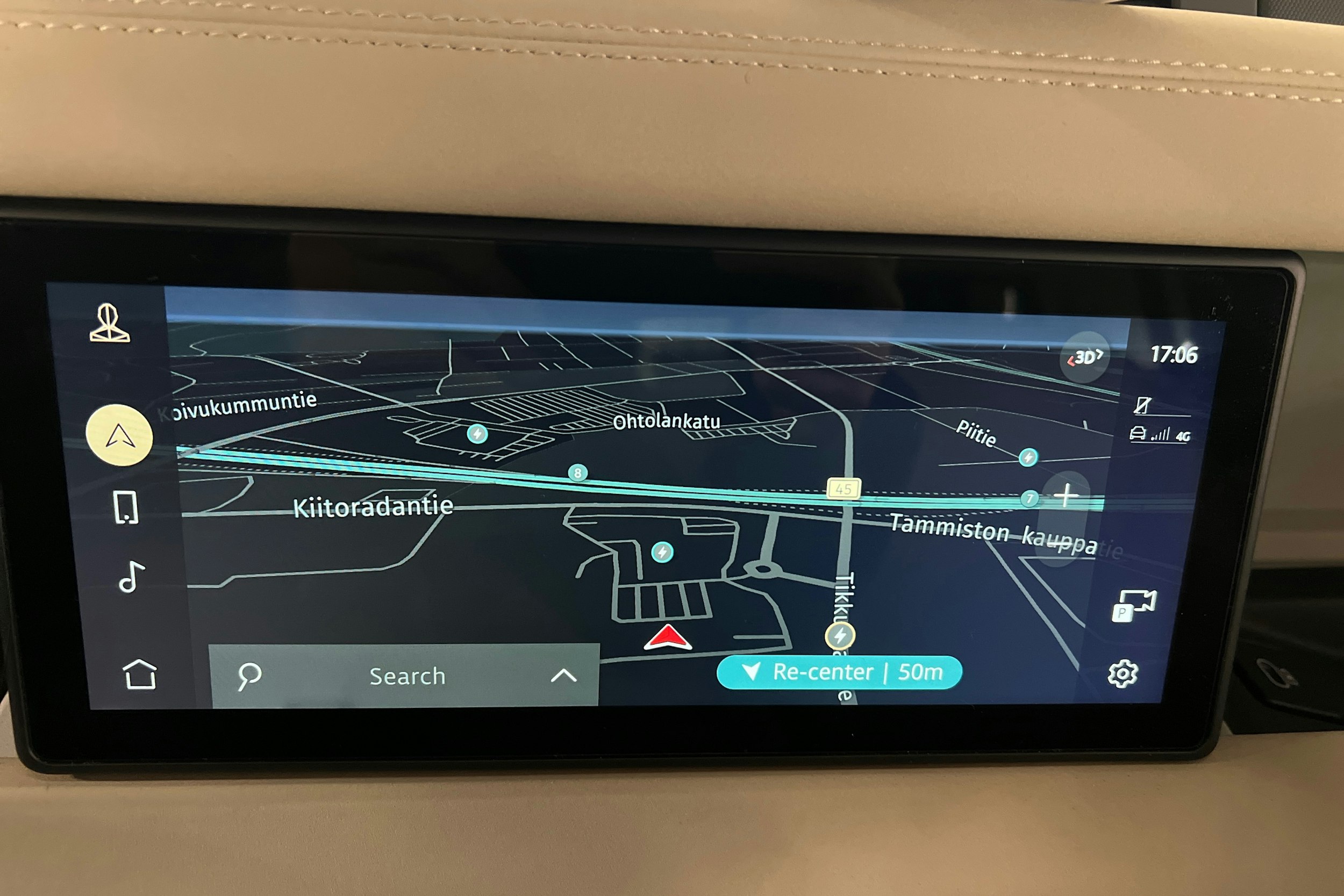 valkoinen Land Rover Defender 2022 kuva 23.