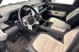 Ruskea (beige) Land Rover Defender 2023 kuva 3.