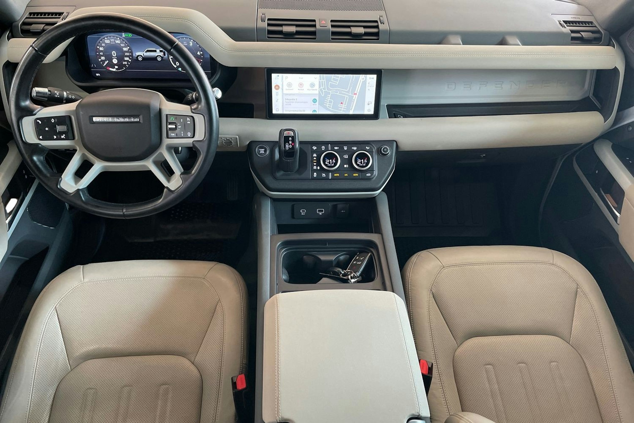 Valkoinen Land Rover Defender 2022 kuva 9.