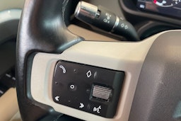 Valkoinen Land Rover Defender 2022 kuva 15.