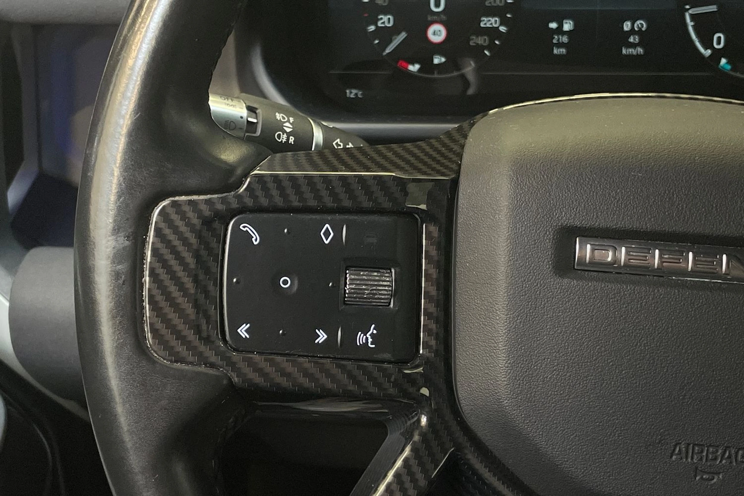 hopea Land Rover Defender 2022 kuva 23.