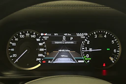 musta Land Rover Defender 2023 kuva 14.