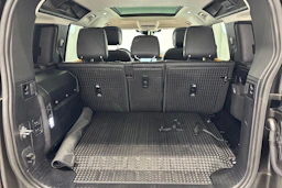 sininen Land Rover Defender 2023 kuva 27.