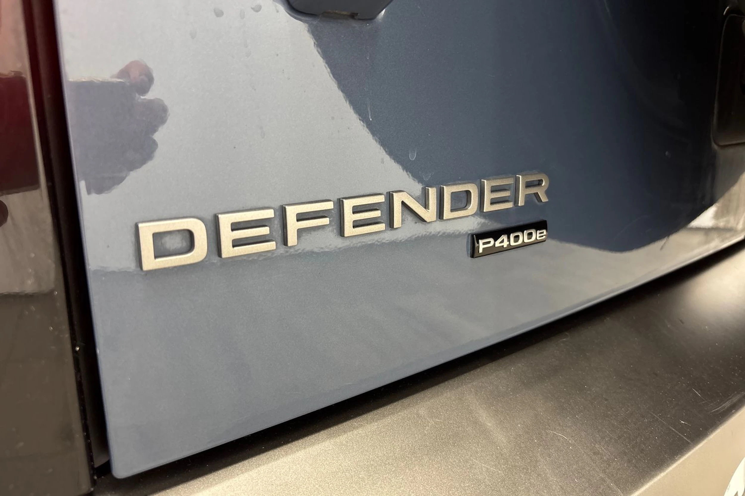 sininen Land Rover Defender 2023 kuva 36.