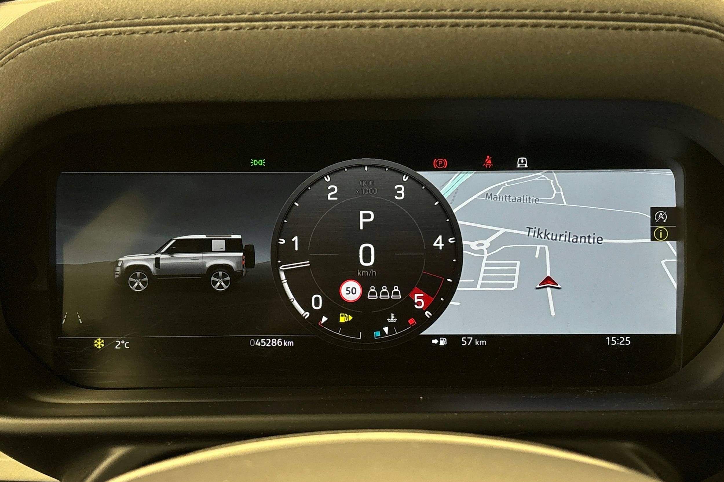 ruskea (beige) Land Rover Defender 2023 kuva 23.