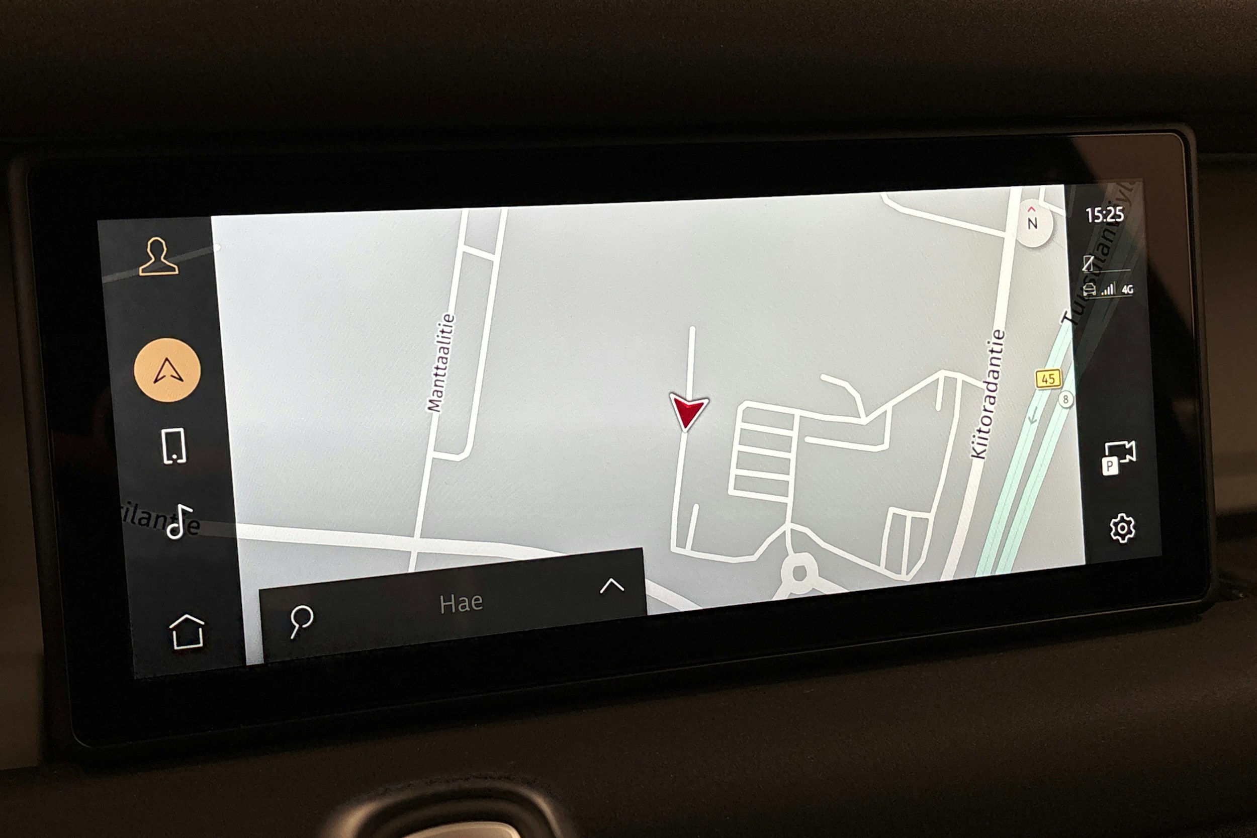 ruskea (beige) Land Rover Defender 2023 kuva 24.