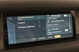 ruskea (beige) Land Rover Defender 2023 kuva 28.