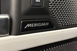 ruskea (beige) Land Rover Defender 2023 kuva 35.