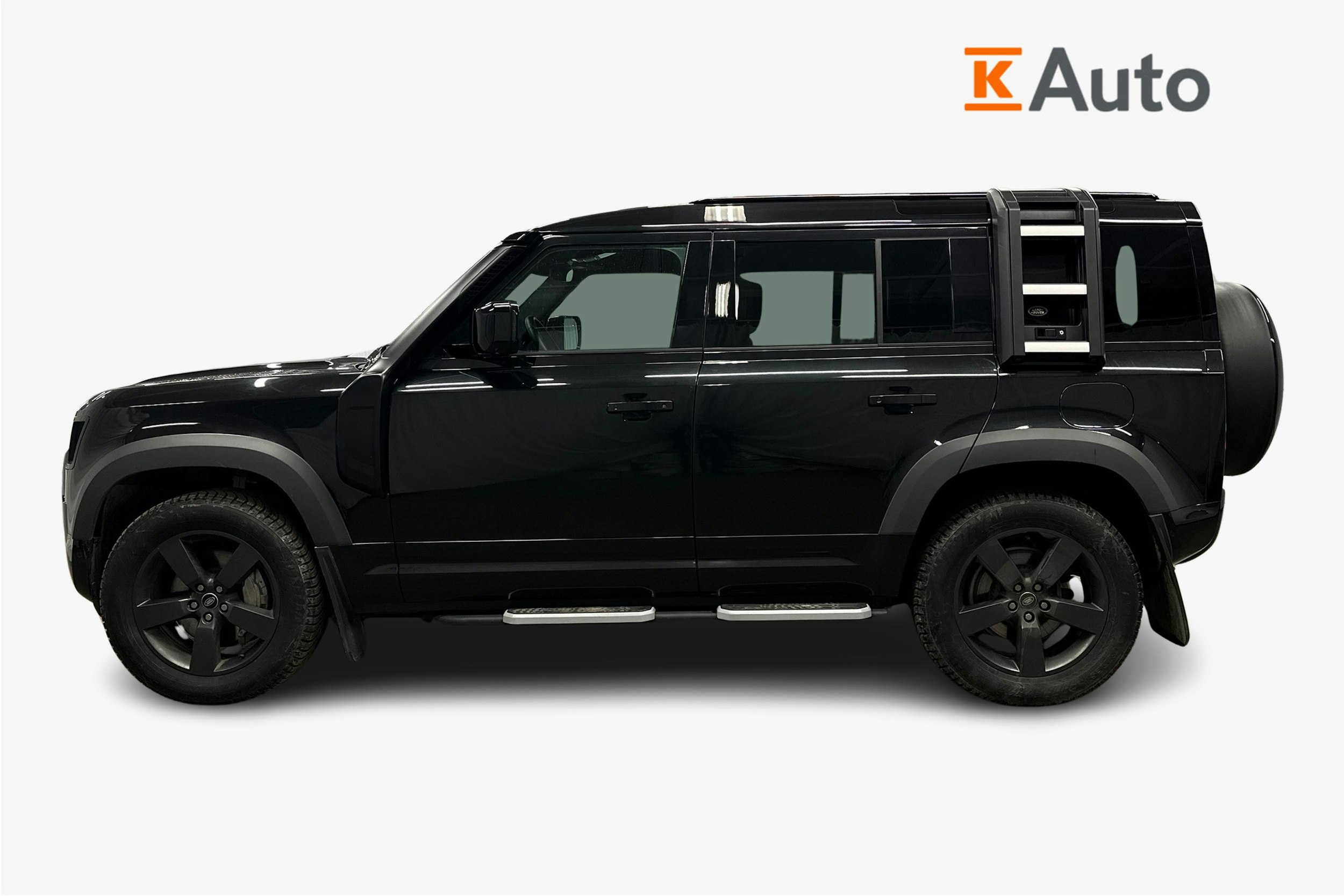 musta Land Rover Defender 2024 kuva 5.