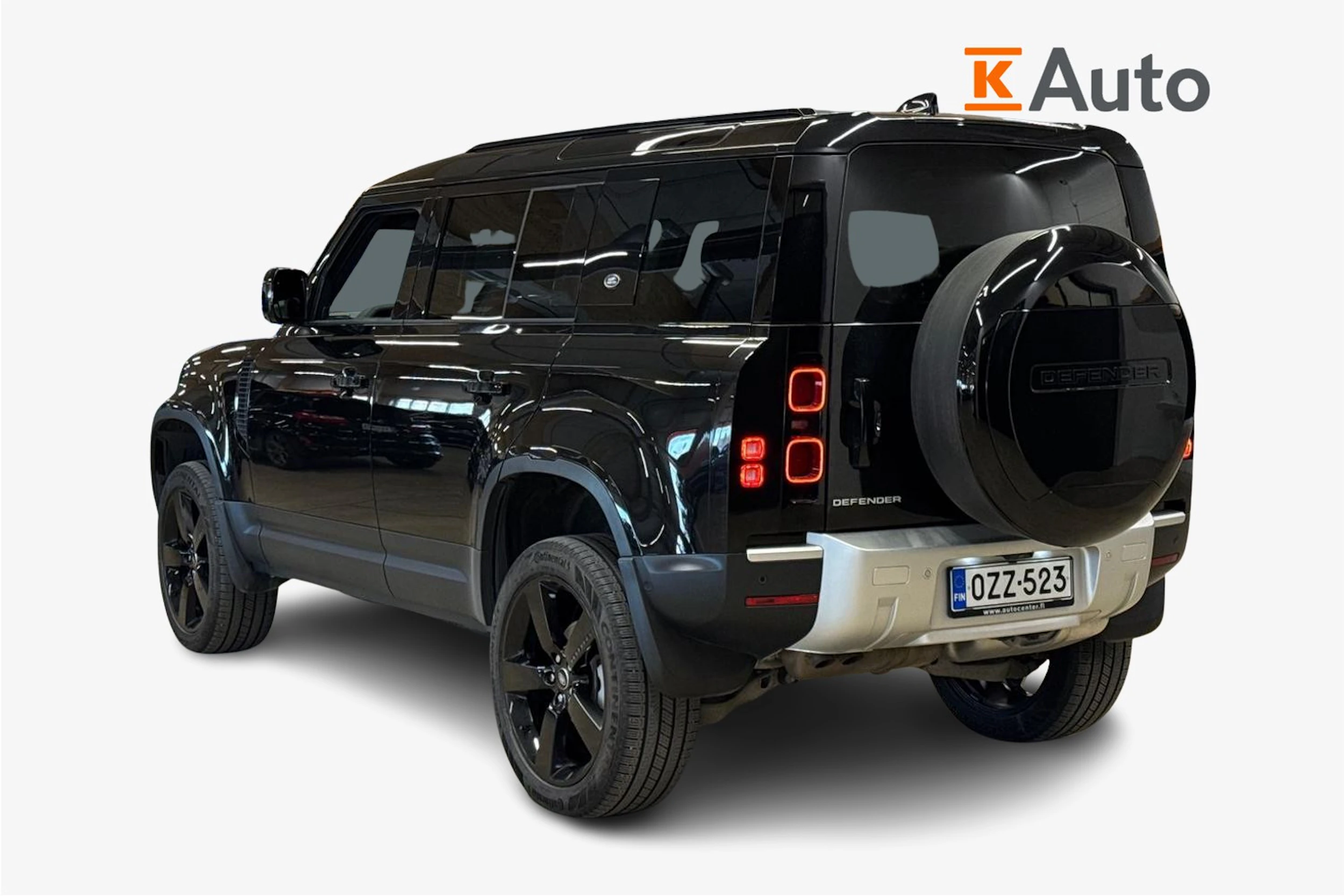 musta Land Rover Defender 2024 kuva 2.