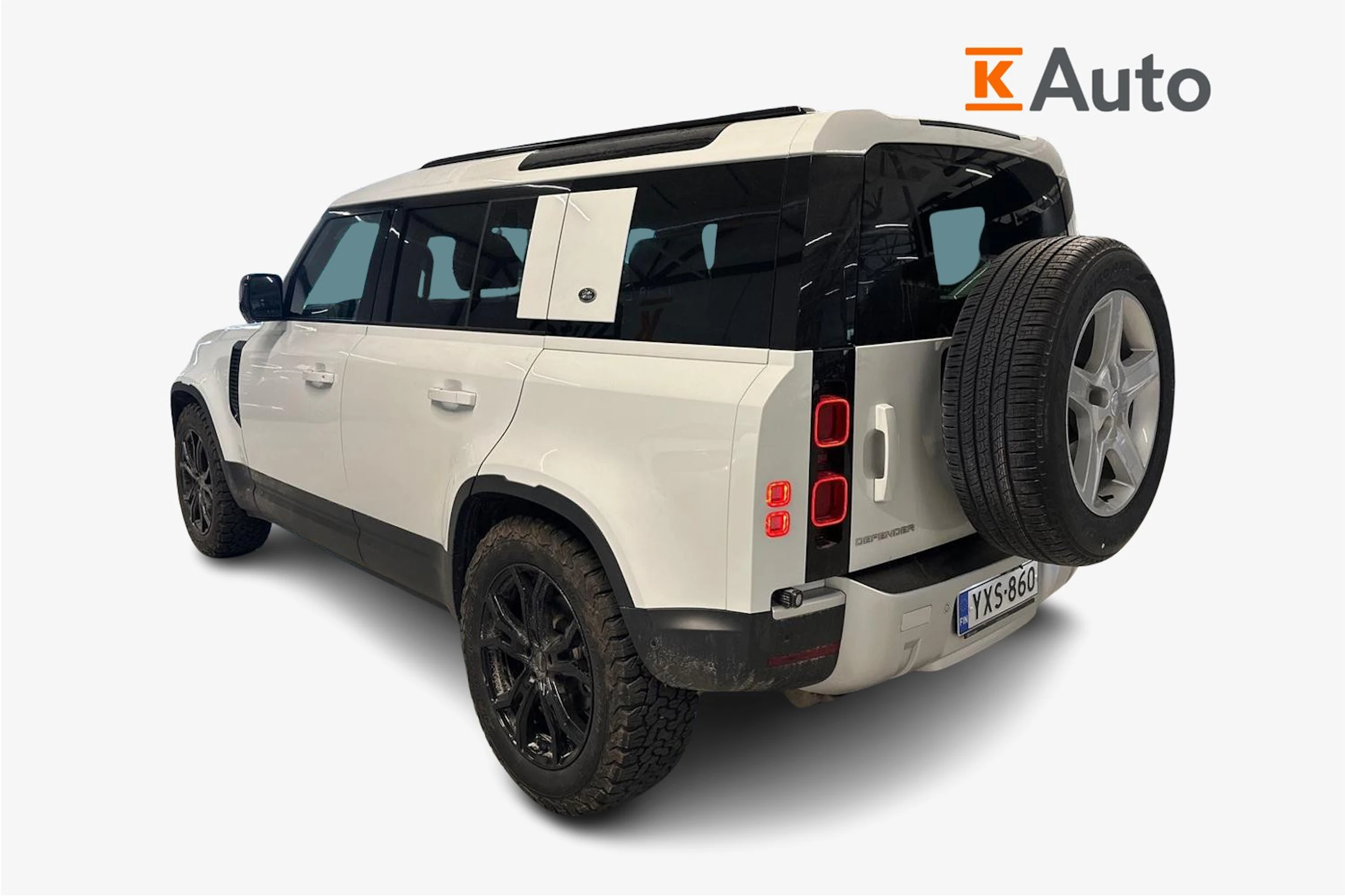 valkoinen Land Rover Defender 2024 kuva 2.