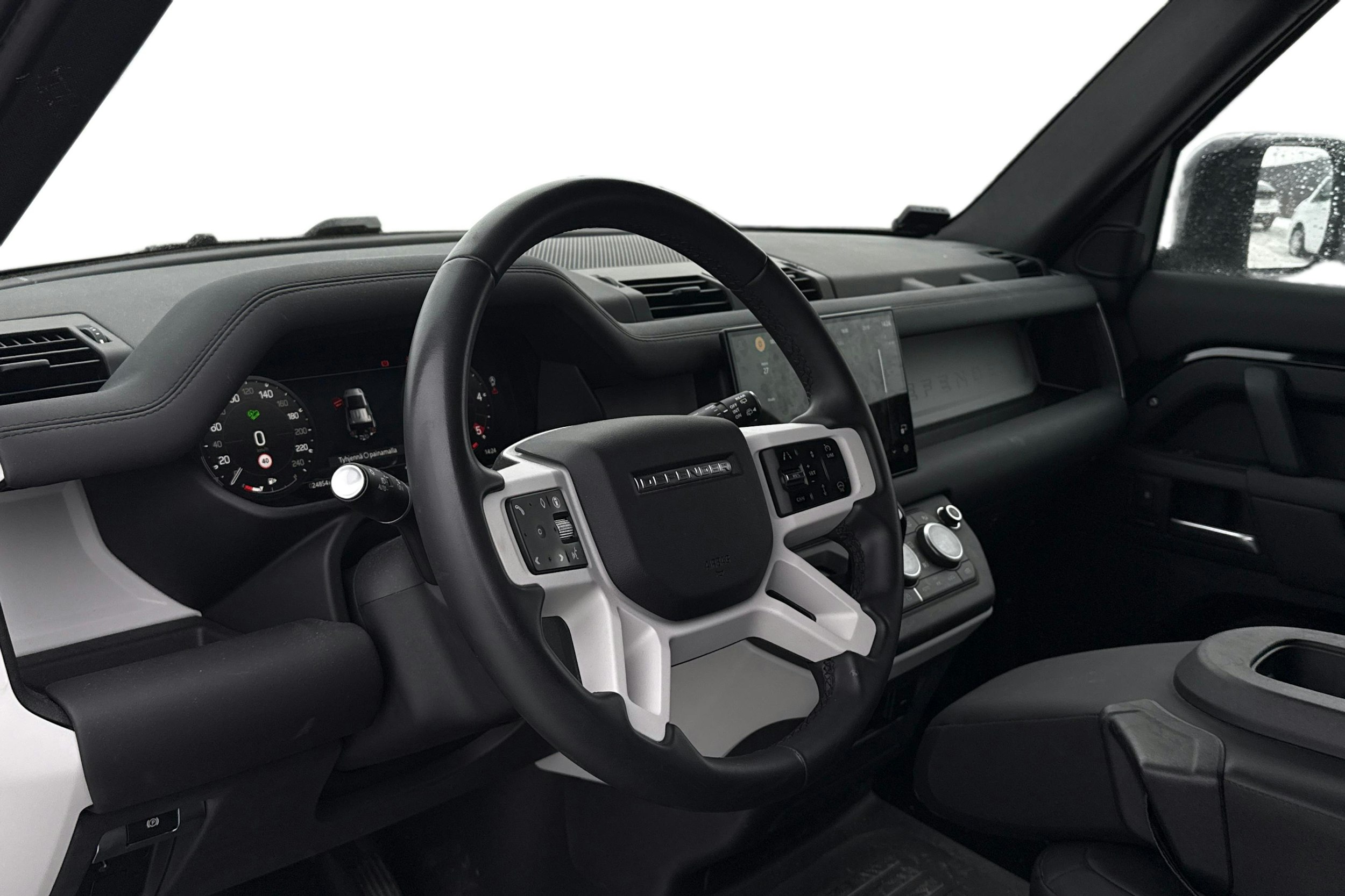 musta Land Rover Defender 2025 kuva 3.