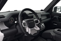musta Land Rover Defender 2025 kuva 3.