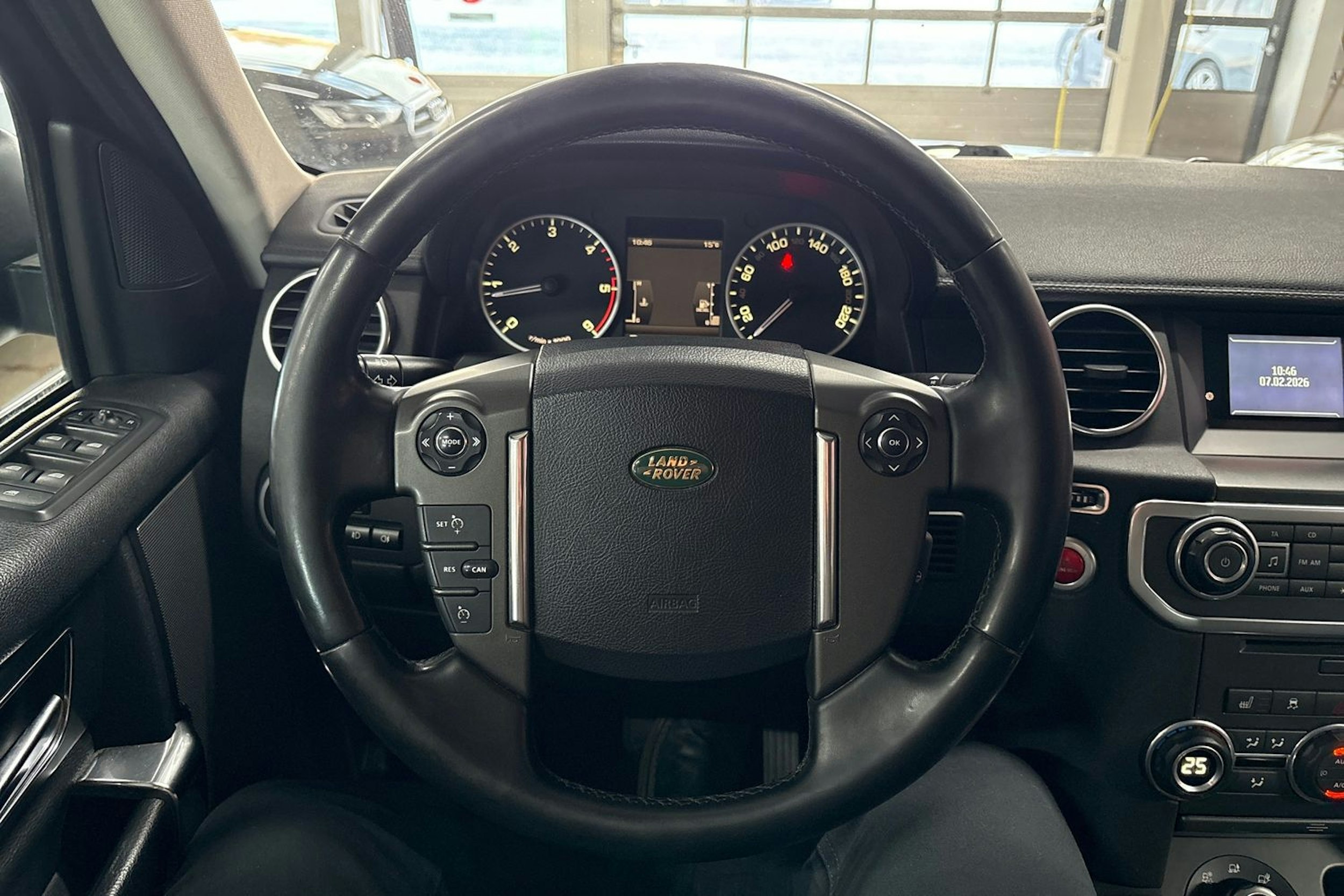 Hopea Land Rover Discovery 2010 kuva 18.