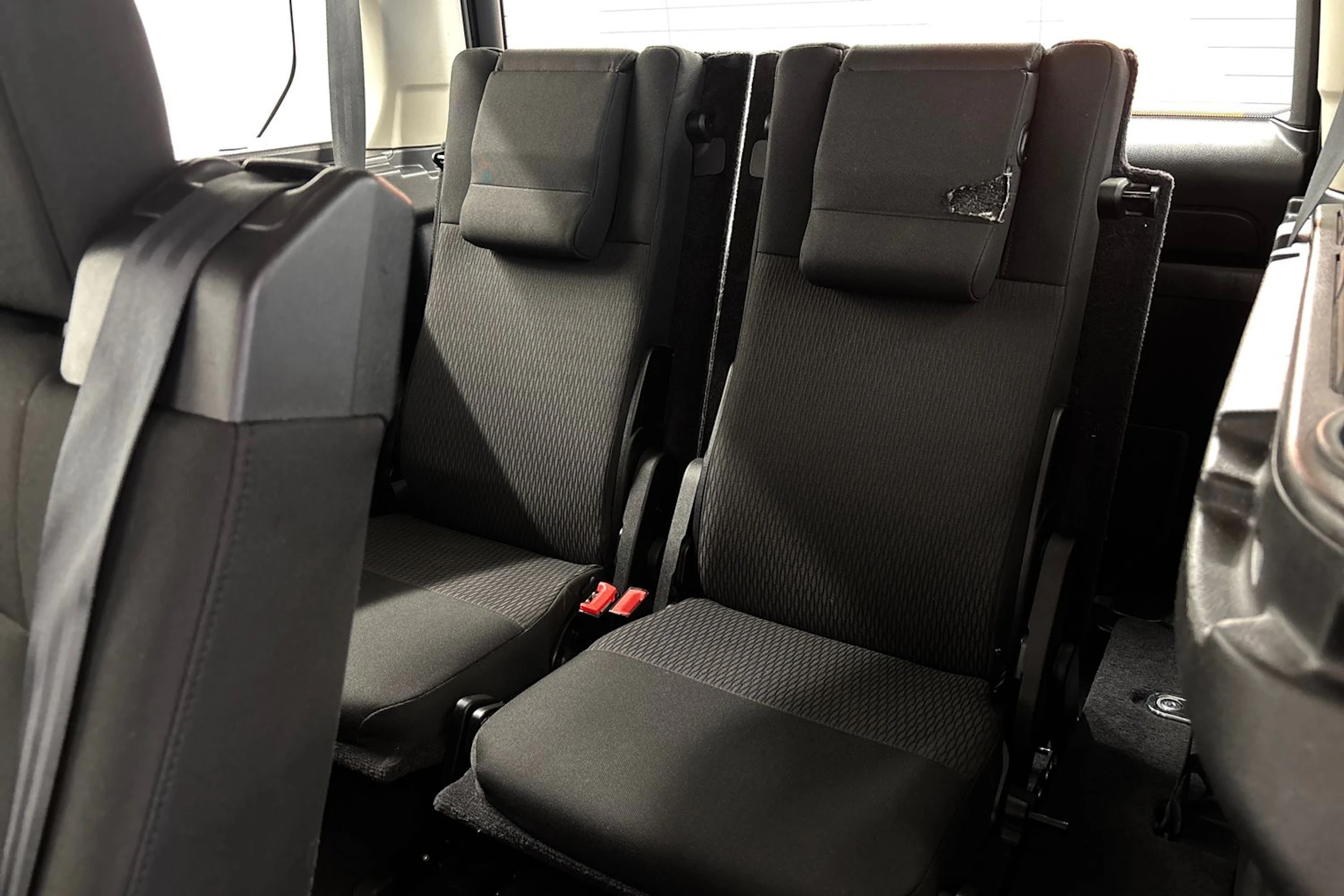 ruskea (beige) Land Rover Discovery 2010 kuva 12.