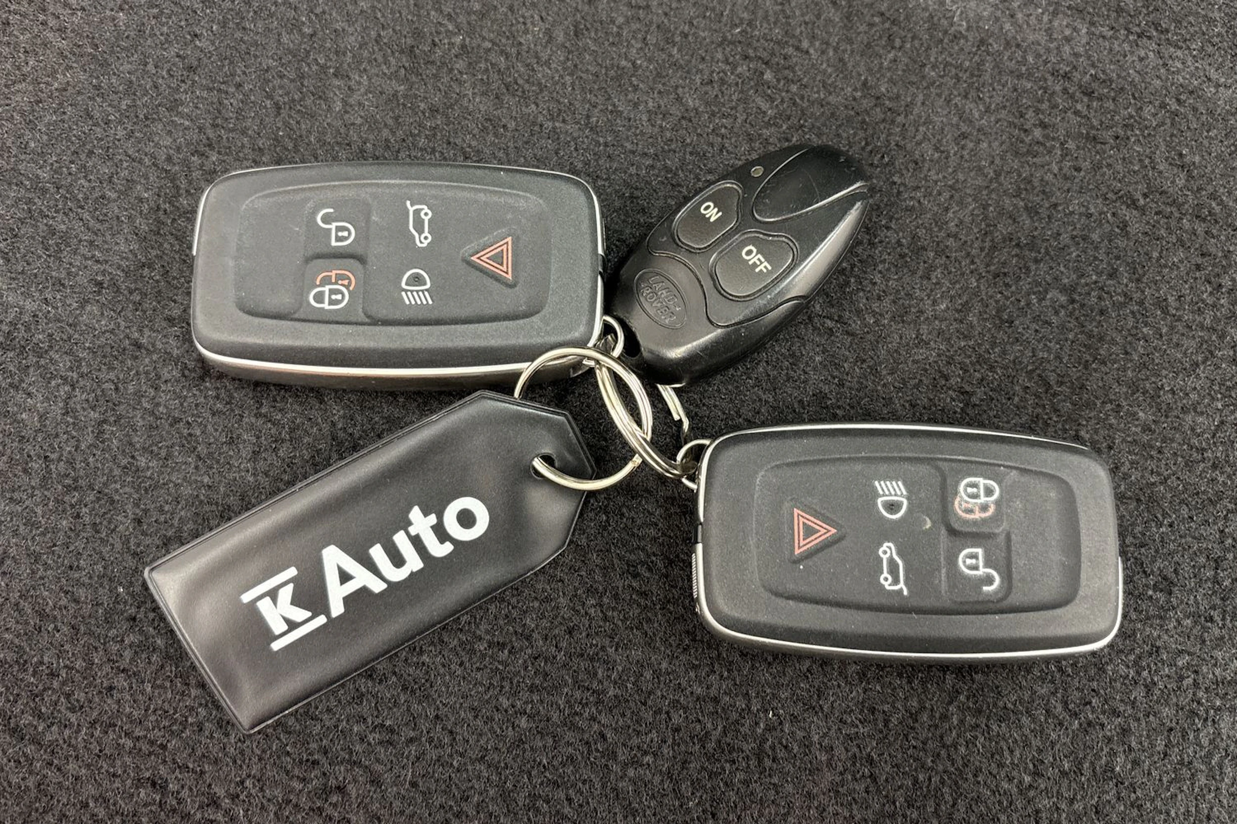 ruskea (beige) Land Rover Discovery 2010 kuva 21.
