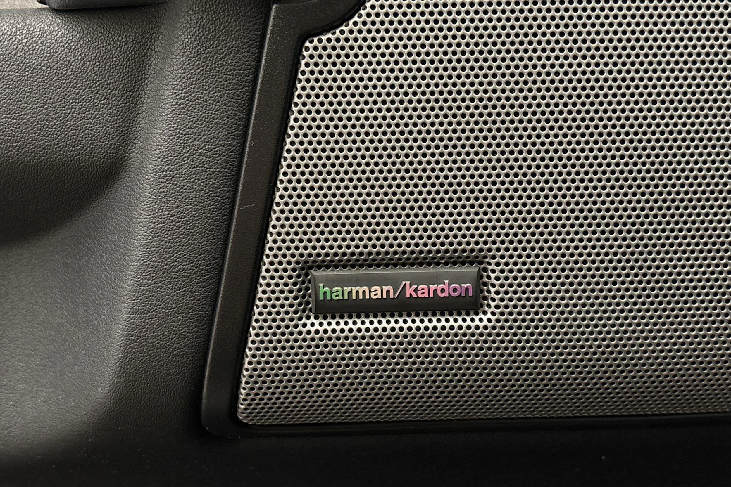 ruskea (beige) Land Rover Discovery 2010 kuva 22.